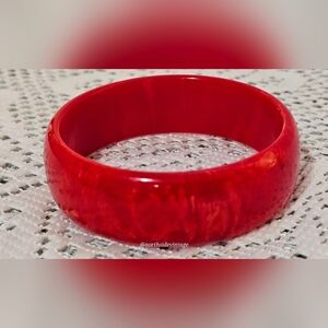 Vintage Red Marbled BAKELITE Bangle Bracelet